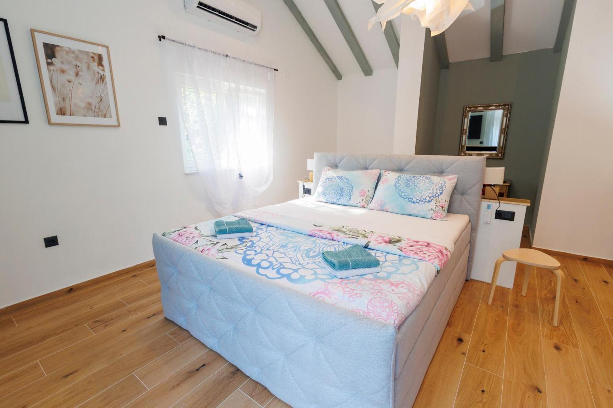 Luxury Villa Andrea Vrzika In Forest Near The Sea Zagvozd Extérieur photo